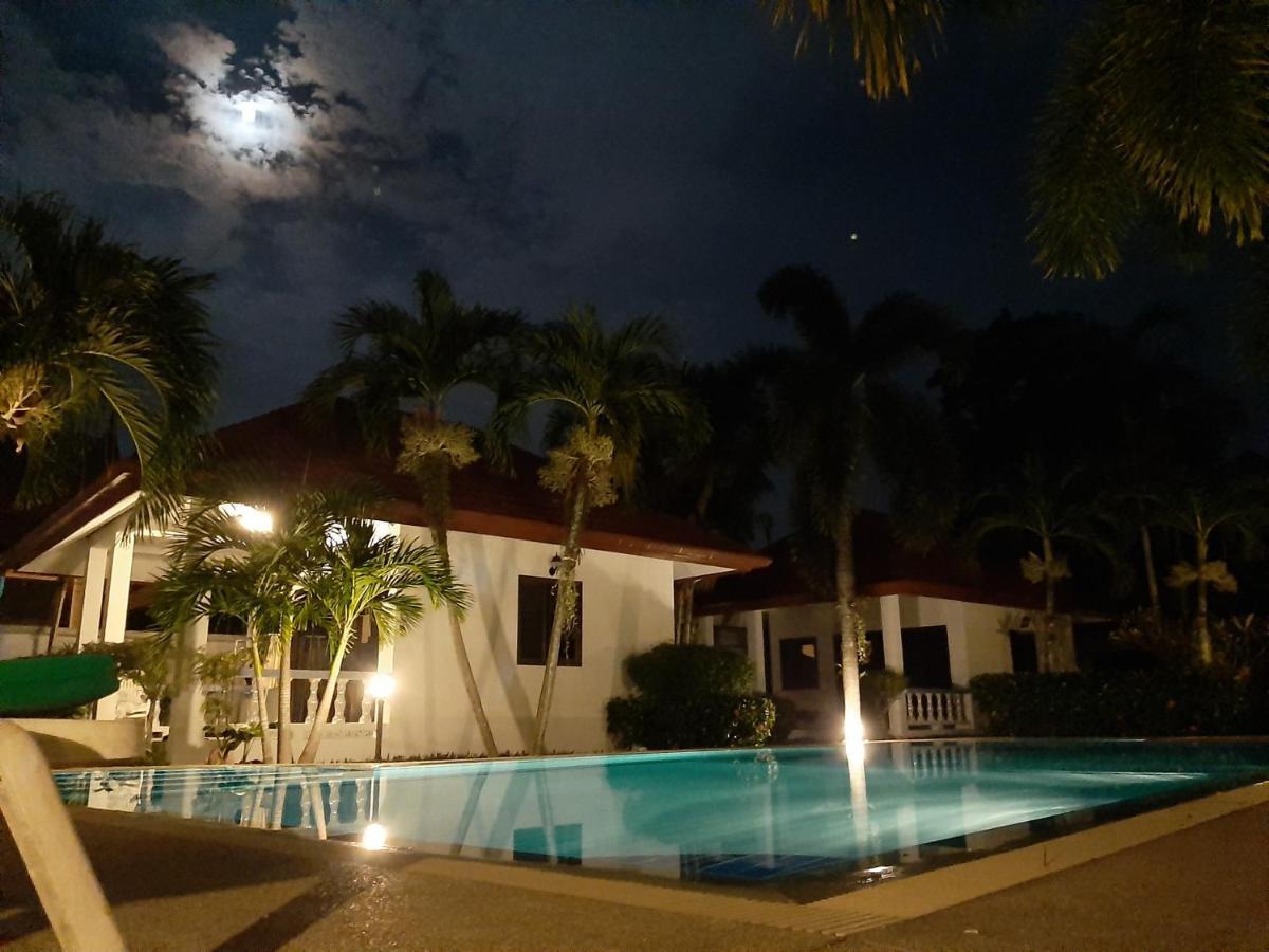 D&K Smiley Phuket Resort Rawai Dış mekan fotoğraf