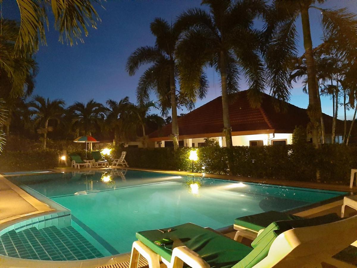 D&K Smiley Phuket Resort Rawai Dış mekan fotoğraf