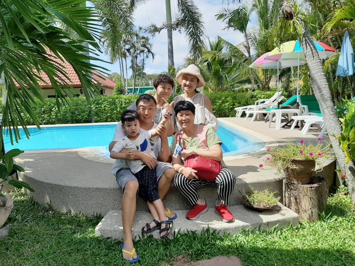 D&K Smiley Phuket Resort Rawai Dış mekan fotoğraf