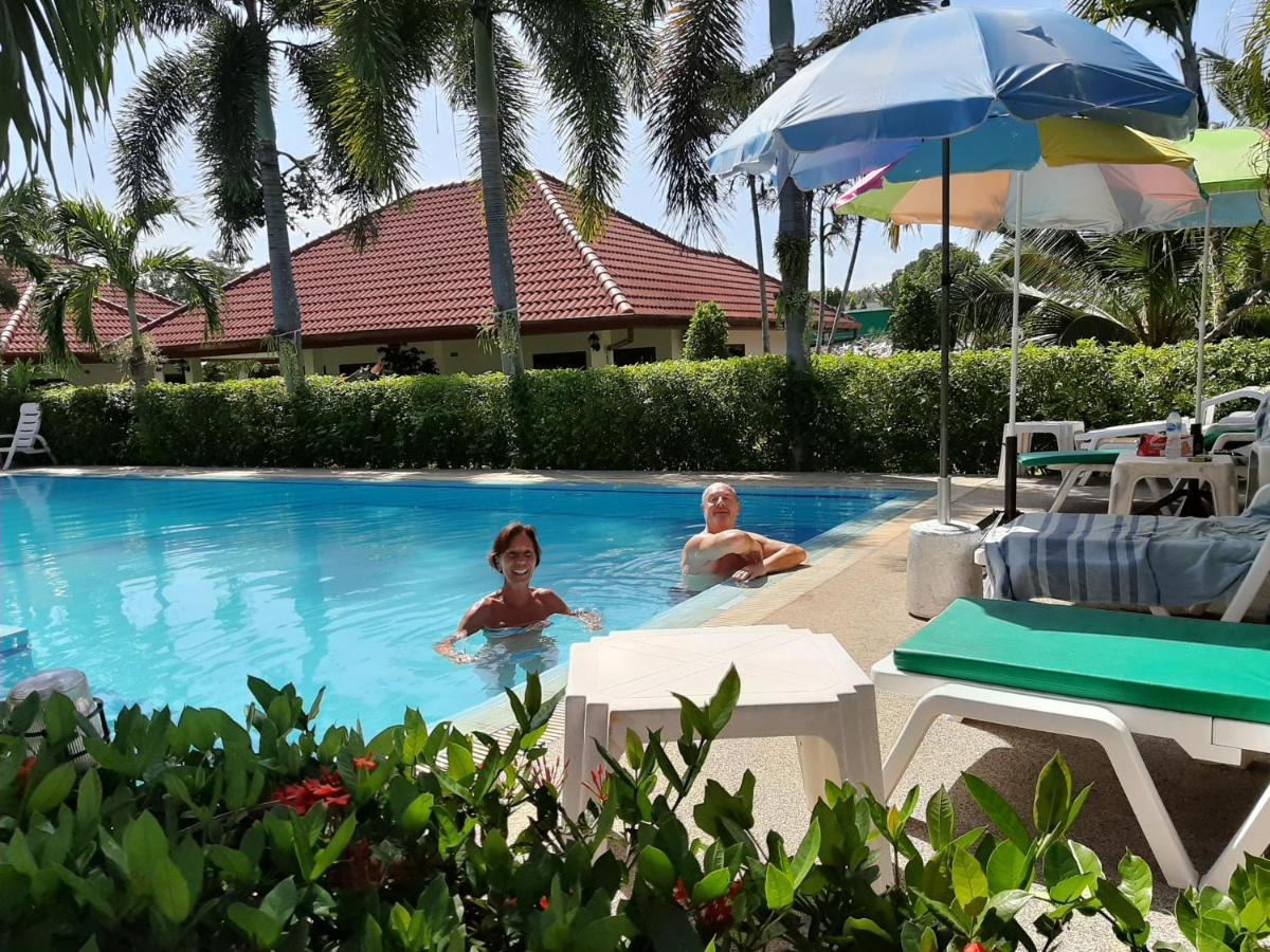D&K Smiley Phuket Resort Rawai Dış mekan fotoğraf
